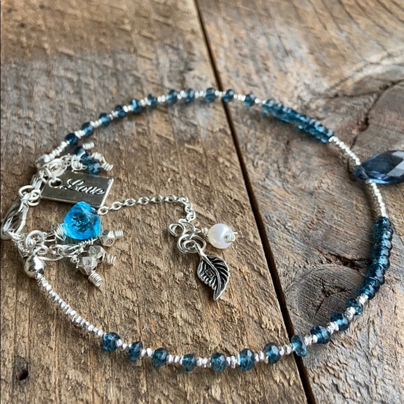 SILVER and TOPAZ Bracelet - Picture 4 of 8